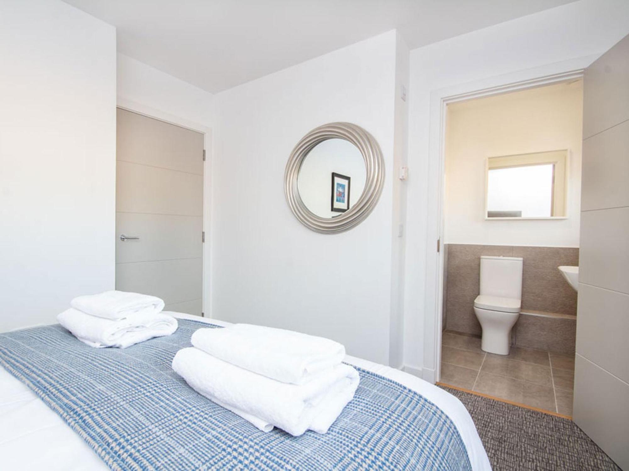 Oakwood Villa Авимор Екстериор снимка